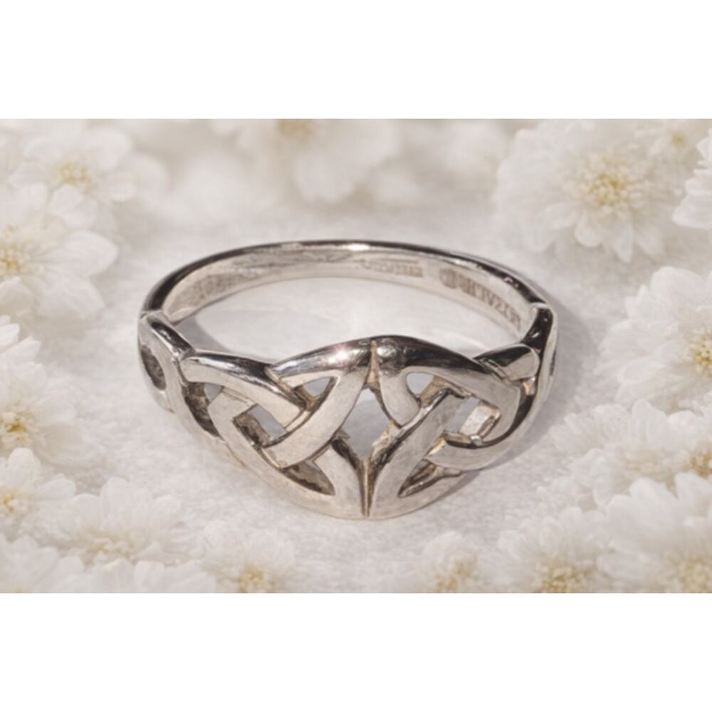 925 Sterling Silver Celtic Knot Ring Marked Solvar Size 4.75
